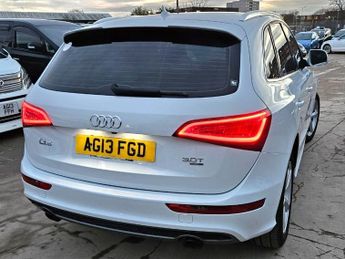 Audi Q5 3.0L TFSI QUATTRO- S LINE - ULEZ/CAZ PASS-FREE 30MONTHS GOLD WAR