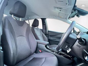 Toyota Prius 1.8 VVTi Excel Euro 6 (S/S) CVT 5Dr