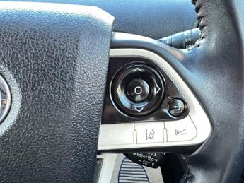 Toyota Prius 1.8 VVTi Excel Euro 6 (S/S) CVT 5Dr