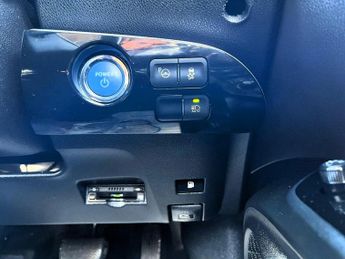 Toyota Prius 1.8 VVTi Excel Euro 6 (S/S) CVT 5Dr
