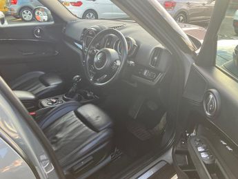 Mini Countryman Cooper SE 1.5 7.6kWh GPF SUV 5dr Petrol Plug-in Hybrid Auto ALL4