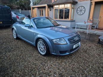 Audi TT 3.2 V6 Roadster 2dr Petrol DSG quattro (240 g/km, 247 bhp)