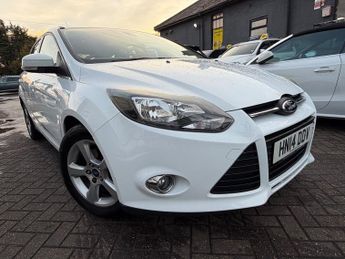 Ford Focus 1.0T EcoBoost Zetec Navigator Hatchback 5dr Petrol Manual Euro 5