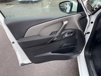 Citroen Grand C4 SpaceTourer 1.5 BlueHDi Feel Plus MPV 5dr Diesel EAT8 Euro 6 (s/s) (130 ps)