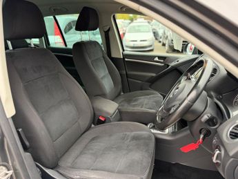 Volkswagen Tiguan 2.0 TDI BlueMotion Tech Match SUV 5dr Diesel DSG 4WD Euro 5 (s/s