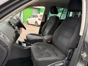 Volkswagen Tiguan 2.0 TDI BlueMotion Tech Match SUV 5dr Diesel DSG 4WD Euro 5 (s/s