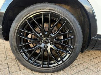 Audi Q3 2.0 TDI Black Edition SUV 5dr Diesel S Tronic quattro Euro 6 (s/