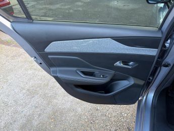 Peugeot 308 1.2 PureTech Allure Premium Hatchback 5dr Petrol EAT Euro 6 (s/s