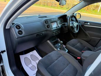 Volkswagen Tiguan 2.0 TDI BlueMotion Tech Match Edition SUV 5dr Diesel DSG 4WD Eur