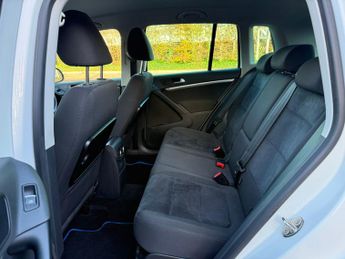 Volkswagen Tiguan 2.0 TDI BlueMotion Tech Match Edition SUV 5dr Diesel DSG 4WD Eur