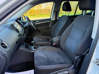 Volkswagen Tiguan 2.0 TDI BlueMotion Tech Match Edition SUV 5dr Diesel DSG 4WD Eur