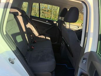 Volkswagen Tiguan 2.0 TDI BlueMotion Tech Match Edition SUV 5dr Diesel DSG 4WD Eur