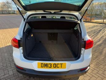Volkswagen Tiguan 2.0 TDI BlueMotion Tech Match Edition SUV 5dr Diesel DSG 4WD Eur