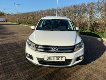 Volkswagen Tiguan 2.0 TDI BlueMotion Tech Match Edition SUV 5dr Diesel DSG 4WD Eur