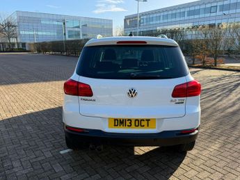 Volkswagen Tiguan 2.0 TDI BlueMotion Tech Match Edition SUV 5dr Diesel DSG 4WD Eur