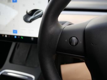 Tesla Model 3 (Dual Motor) Long Range Electric Auto 4WDE (346 ps) 4dr 1 Owner 