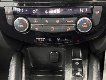 Nissan Qashqai 1.3 DIG-T Acenta Premium DCT Auto Euro 6 (s/s) 5dr