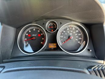 Vauxhall Zafira 1.6 16V Exclusiv MPV 5dr Petrol Manual Euro 4 (115 ps)