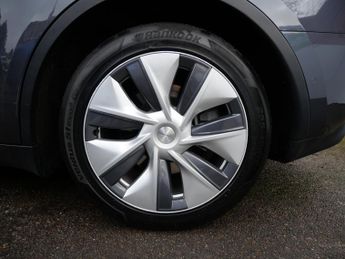 Tesla Model Y (Dual Motor) Long Range Electric Auto 4WDE (384 bhp) 5dr
