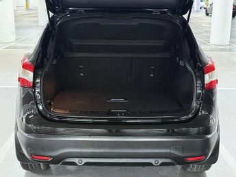 Nissan Qashqai 1.2 DIG-T Tekna SUV 5dr Petrol XTRON 2WD Euro 6 (s/s) (115 ps)