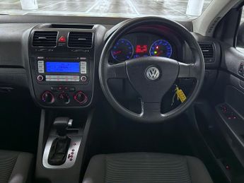 Volkswagen Golf 1.6 FSI S Hatchback 5dr Petrol Automatic (180 g/km, 113 bhp)