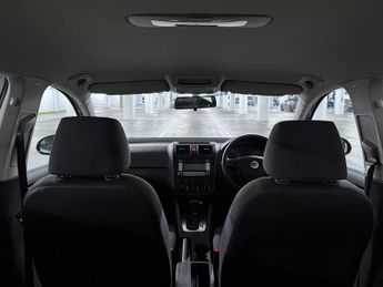 Volkswagen Golf 1.6 FSI S Hatchback 5dr Petrol Automatic (180 g/km, 113 bhp)