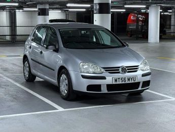 Volkswagen Golf 1.6 FSI S Hatchback 5dr Petrol Automatic (180 g/km, 113 bhp)