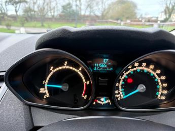 Ford Fiesta 1.6 TDCi ECOnetic Zetec Hatchback 5dr Diesel Manual Euro 5 (s/s)