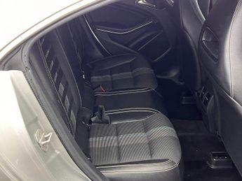 Mercedes-Benz CLA Class 2.1 CLA220d Sport Coupe 7G-DCT Euro 6 (s/s) 4dr