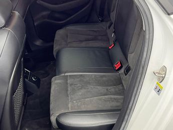 Audi A3 1.4 TFSI e-tron Sportback e-S Tronic Euro 6 5dr 8.8kWh