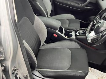 Nissan Qashqai 1.2 DIG-T N-Connecta XTRON Euro 6 (s/s) 5dr