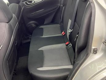 Nissan Qashqai 1.2 DIG-T N-Connecta XTRON Euro 6 (s/s) 5dr