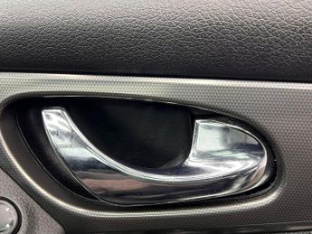 Nissan Qashqai 1.2 DIG-T N-Connecta XTRON Euro 6 (s/s) 5dr