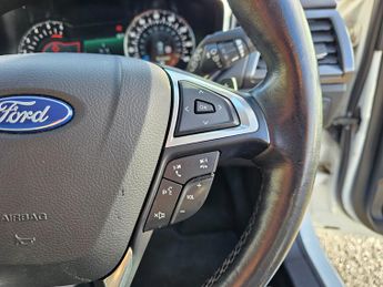 Ford Mondeo 2.0 TDCi Titanium Hatchback 5dr Diesel Powershift Euro 6 (s/s) (