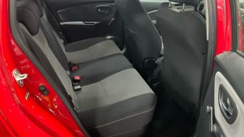 Toyota Yaris 1.5 VVT-h Icon Hatchback 5dr Petrol Hybrid E-CVT Euro 6 (101 ps)