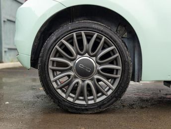 Fiat 500 1.2 Lounge Hatchback 3dr Petrol Dualogic Euro 6 (s/s) (69 bhp)
