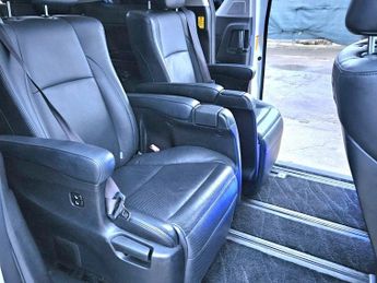 Toyota Vellfire 2.4L PETROL -G EDITION- DUAL SUNROOF(HOT & COOL BOX ) UPGRADED C