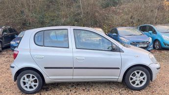 Toyota Yaris 1.3 VVT-i 16v CDX 5dr