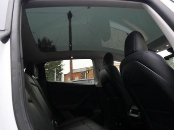 Tesla Model Y (Dual Motor) Long Range Electric Auto 4WDE (384 bhp) 5dr 1 Owner