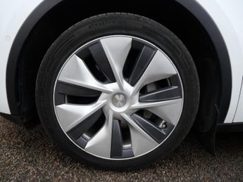 Tesla Model Y (Dual Motor) Long Range Electric Auto 4WDE (384 bhp) 5dr 1 Owner