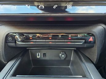 Citroen C5 Aircross 1.6 14.2kWh MAX SUV 5dr Petrol Plug-in Hybrid e-EAT8 Euro 6 (s/s