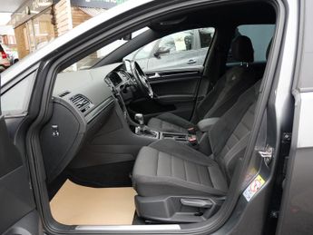 Volkswagen Golf 2.0 TSI R DSG 4Motion Euro 6 (s/s) (300 ps) 5dr