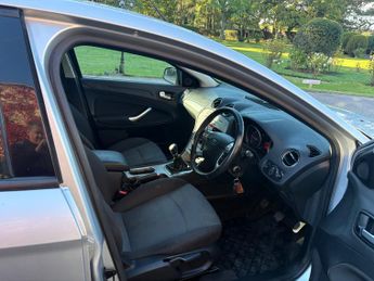 Ford Mondeo 1.8 TDCi Edge Hatchback 5dr Diesel Manual (149 g/km, 123 bhp)