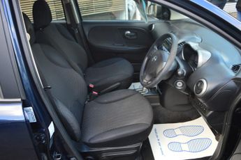 Nissan Note 1.6 16V Acenta Hatchback 5dr Petrol Auto Euro 4 (110 ps)
