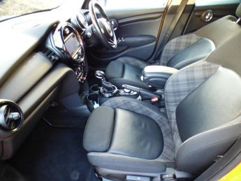 Mini Hatch 1.5 Cooper Auto Euro 6 (s/s) 5dr
