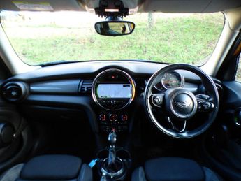 Mini Hatch 1.5 Cooper Auto Euro 6 (s/s) 5dr