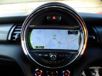 Mini Hatch 1.5 Cooper Auto Euro 6 (s/s) 5dr