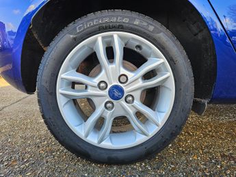 Ford Fiesta 1.0T EcoBoost Zetec Hatchback 5dr Petrol Powershift Euro 6 (100 