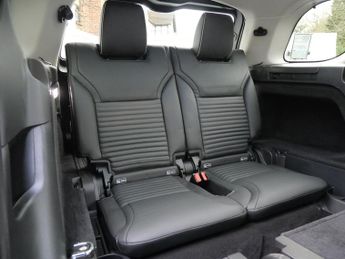 Land Rover Discovery 3.0 SD V6 HSE Auto 4WD Euro 6 (s/s) (306 ps) 5dr