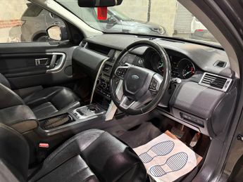 Land Rover Discovery Sport 2.0 TD4 HSE Black SUV 5dr Diesel Auto 4WD Euro 6 (s/s) (180 ps)